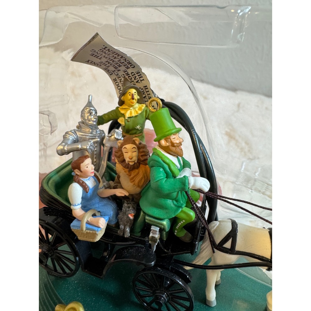 Hallmark 2002 Wizard of Oz Horse of a Different Color Keepsake Magic  untested - Picture 3 of 8